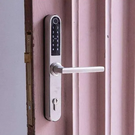 Vila La Calaisienne - Grande Maison 6 Ch-cinema Prive & Bar-tourcoing